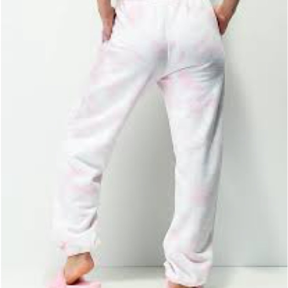 Revolve NIA White / Pink Tie-Dye Terry-Lined